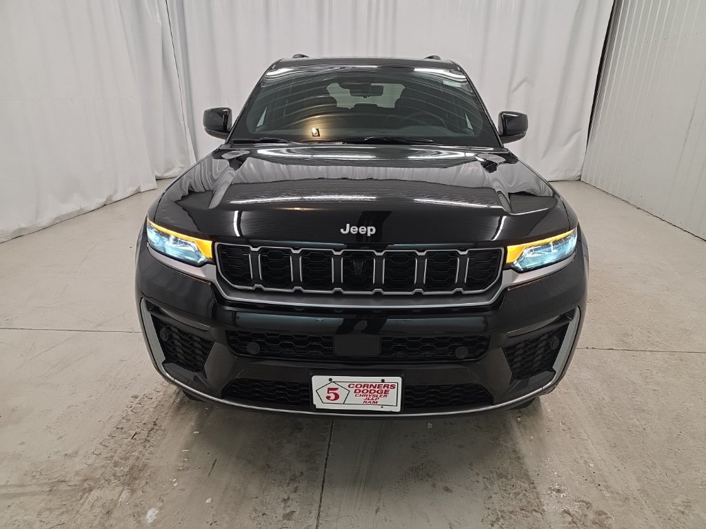 New 2026 Jeep Grand Cherokee Limited w/ Luxury Tech Group II AWD/4WD image 8