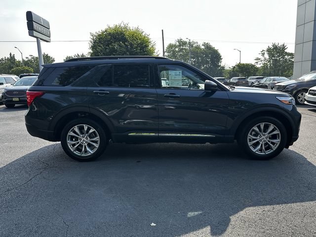 Certified 2023 Ford Explorer XLT w/ Equipment Group 202A AWD/4WD image 4