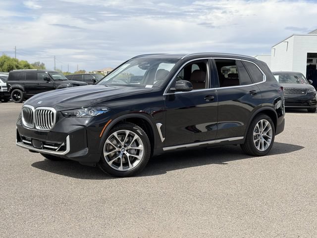 Used 2026 BMW X5 xDrive50e AWD/4WD image 2