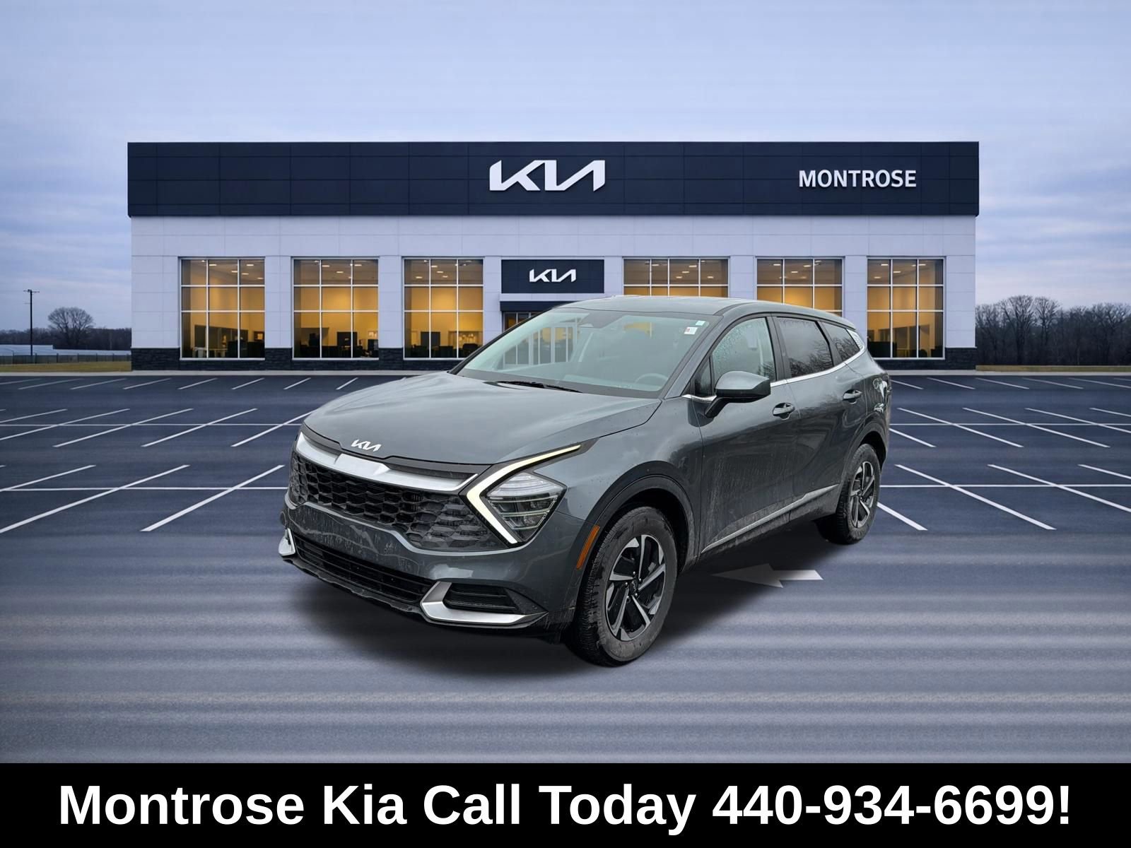 Used 2024 Kia Sportage LX image 1