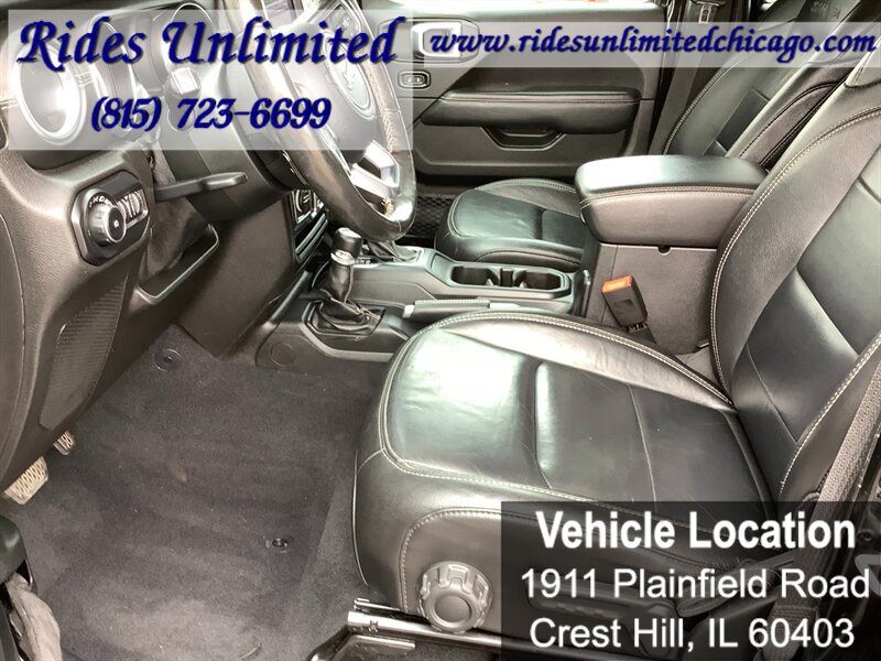 Used 2019 Jeep Wrangler Unlimited Sahara w/ Uconnect 4C Nav & Sound Group AWD/4WD image 4