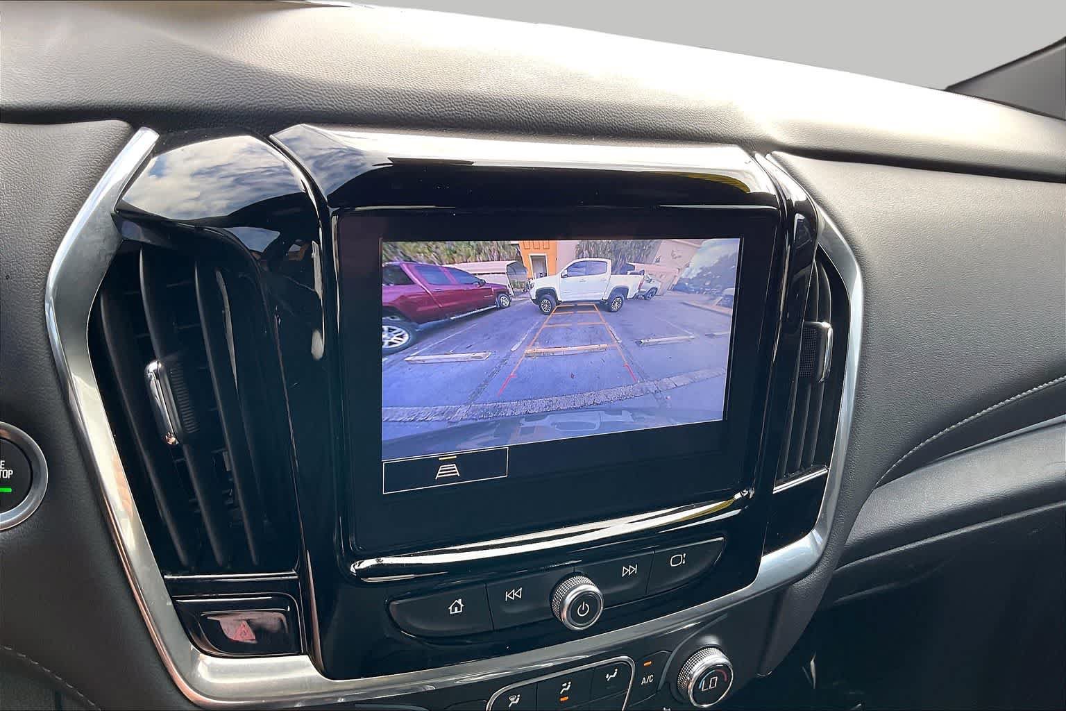 Used 2023 Chevrolet Traverse LT FWD image 21