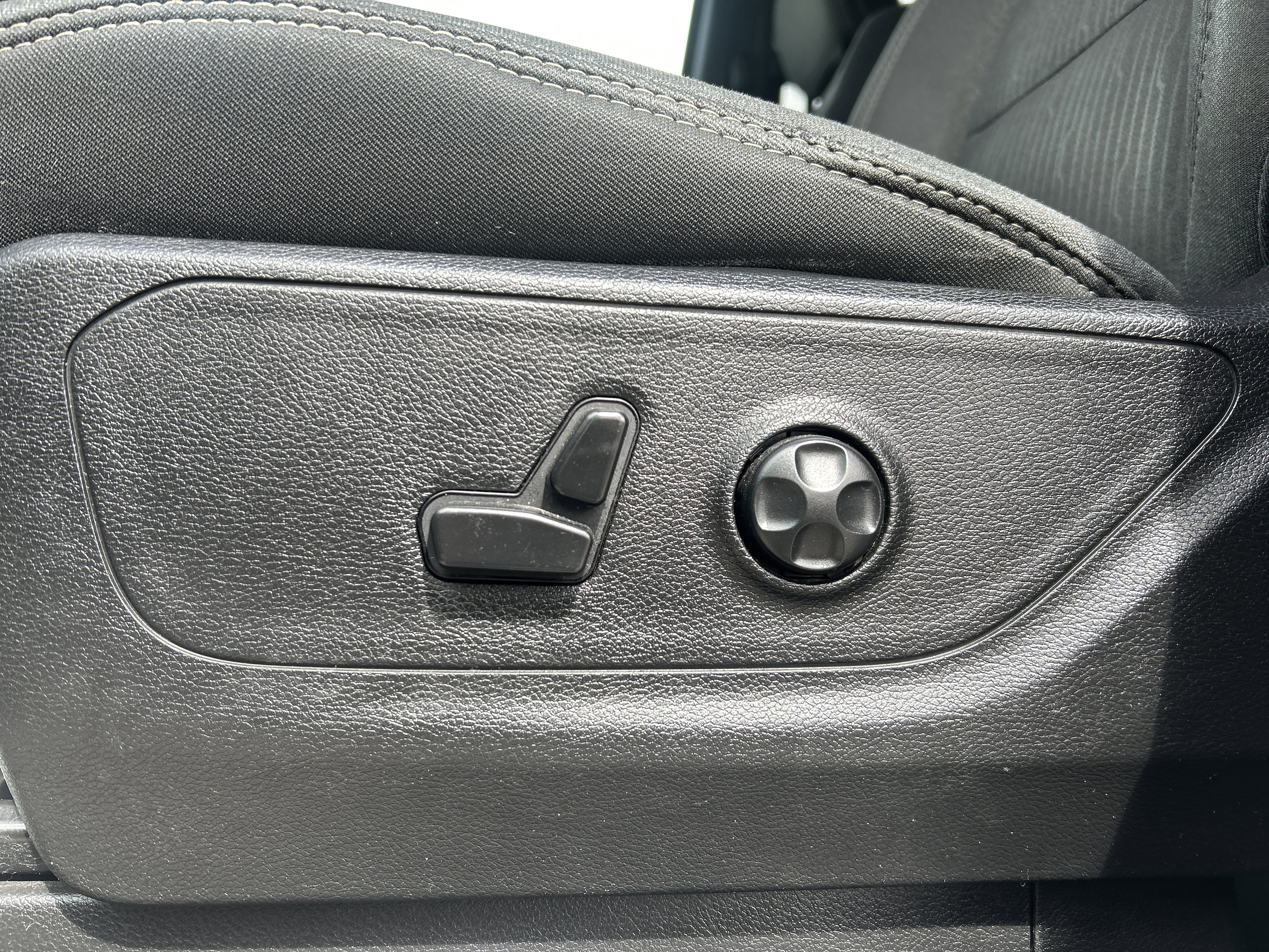 Used 2021 RAM 1500 Big Horn image 13