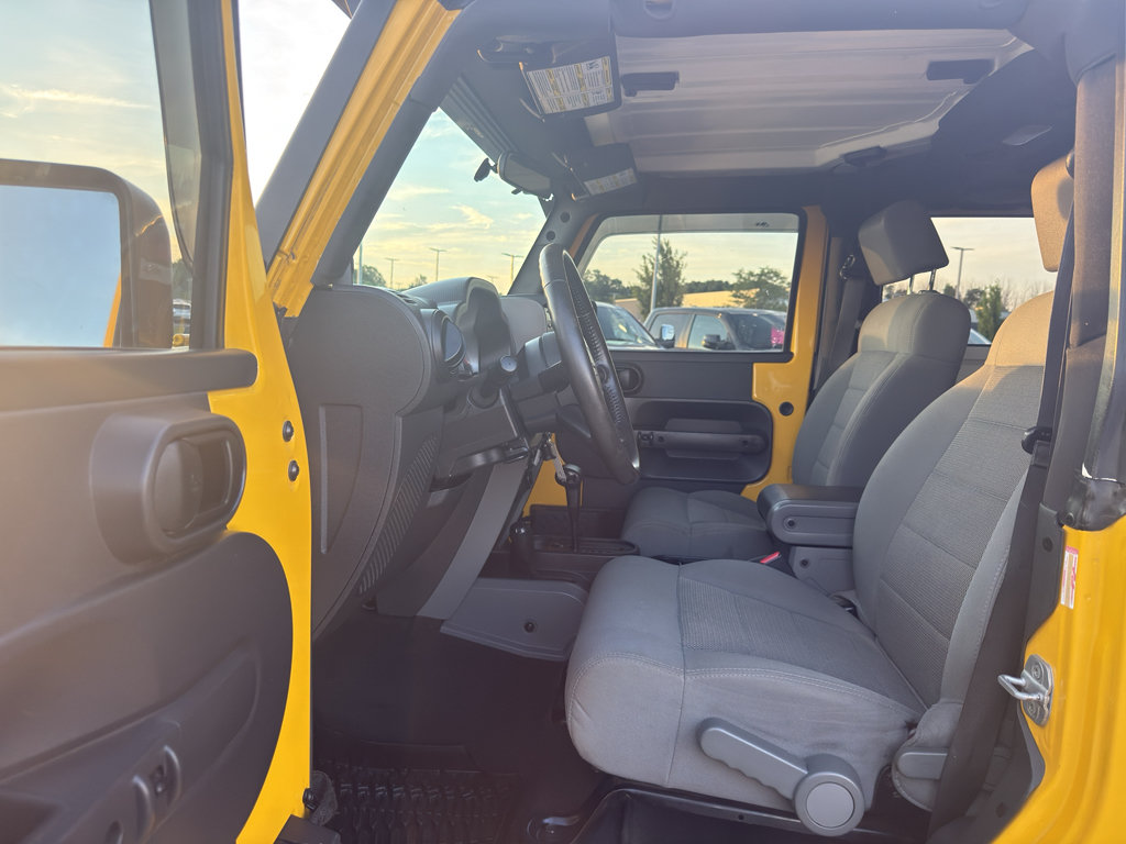 Used 2008 Jeep Wrangler Rubicon w/ Dual Top Group AWD/4WD image 10