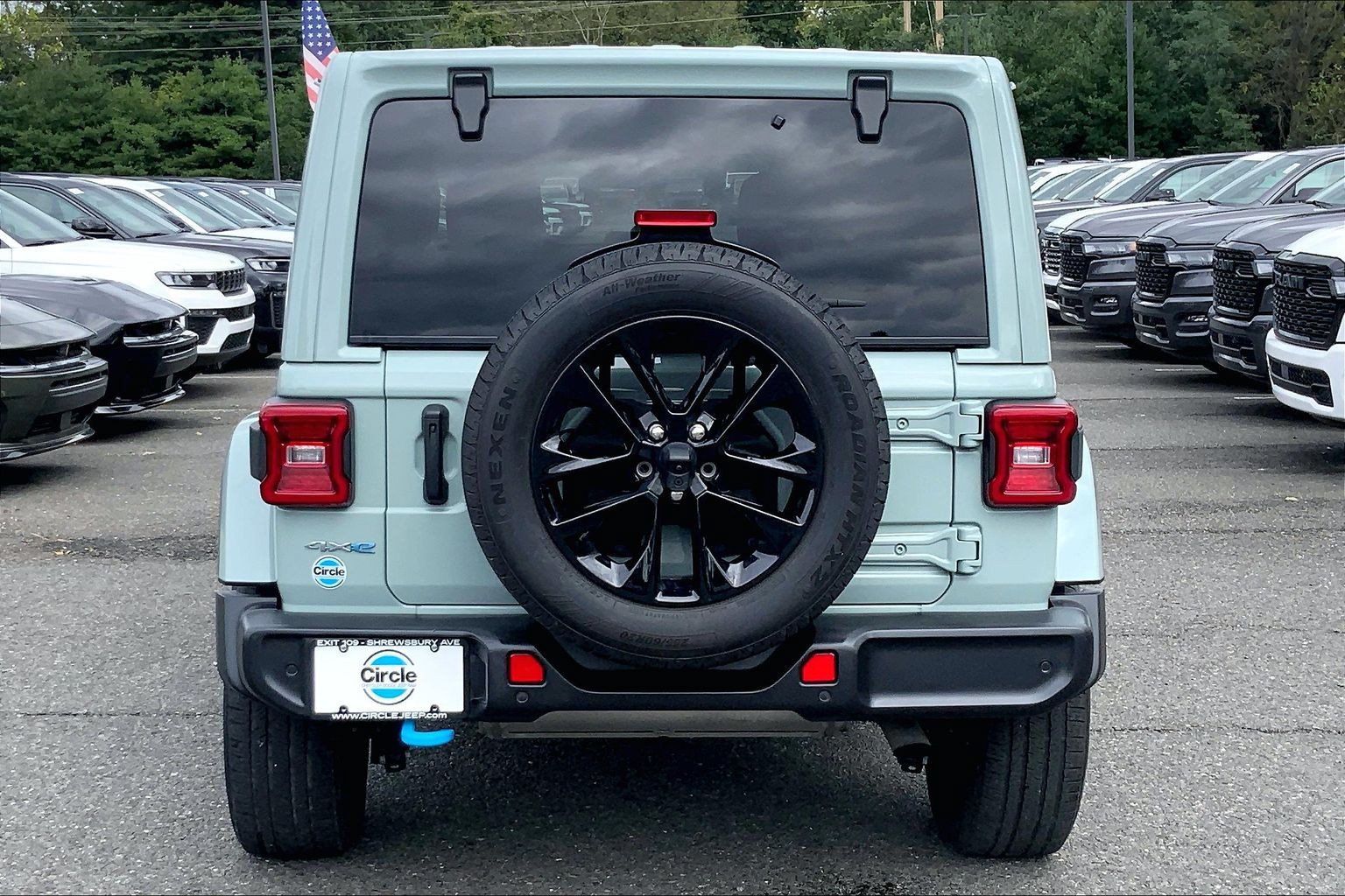 Certified 2024 Jeep Wrangler Unlimited Sahara w/ Technology Group AWD/4WD image 4
