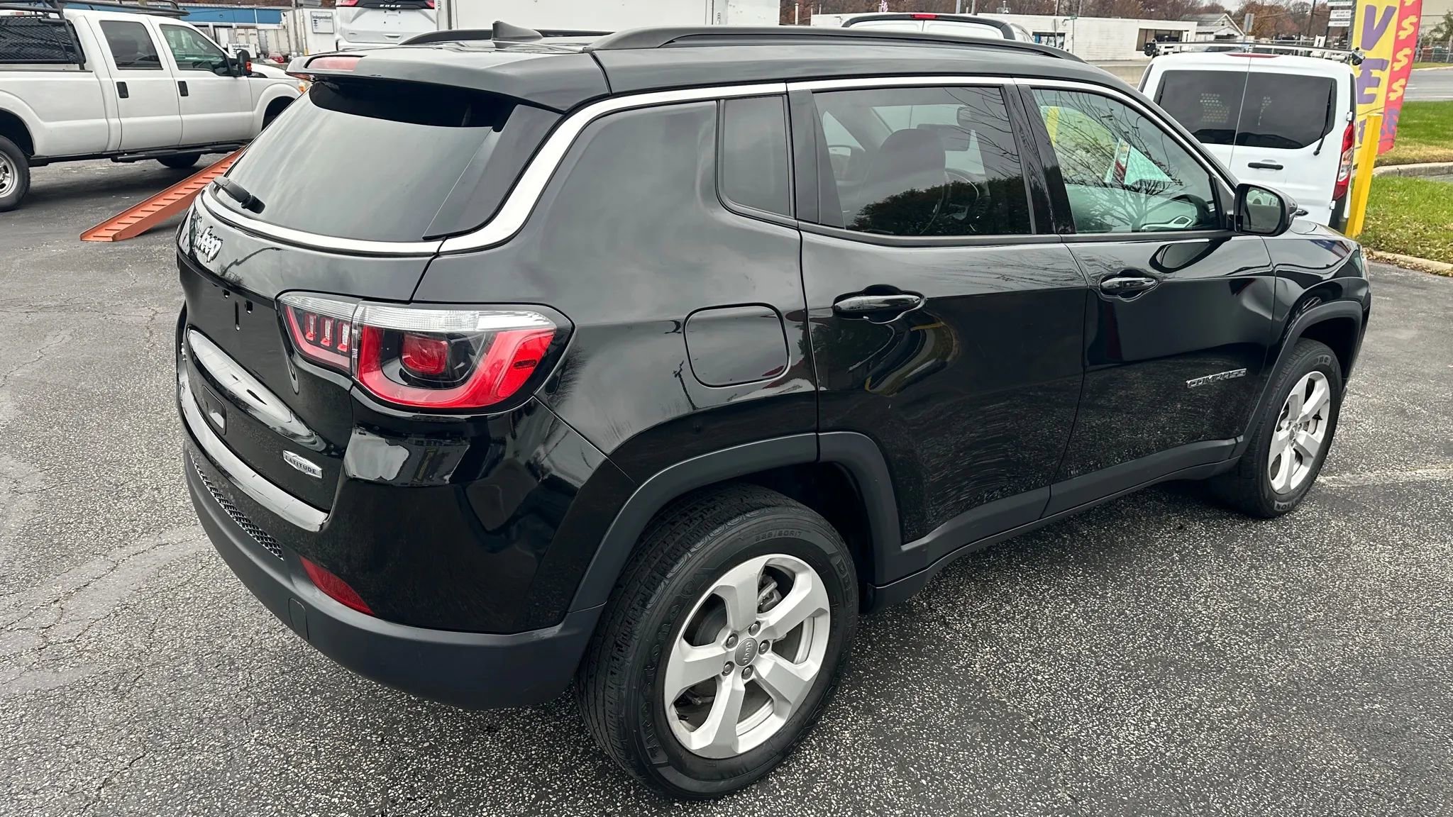Used 2019 Jeep Compass Latitude w/ Popular Equipment Group image 6