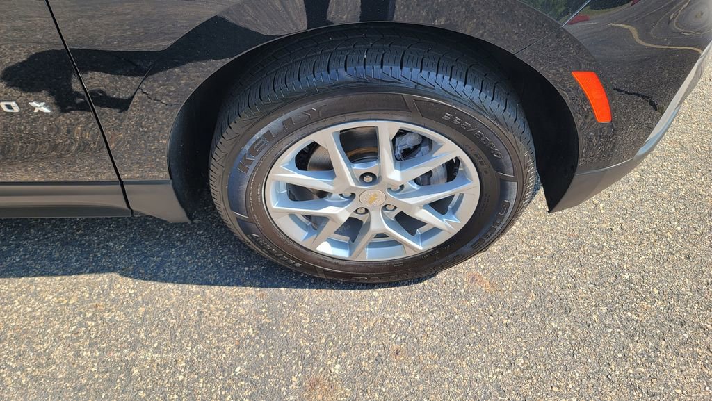 Used 2023 Chevrolet Equinox LT w/ Driver Convenience Package image 15