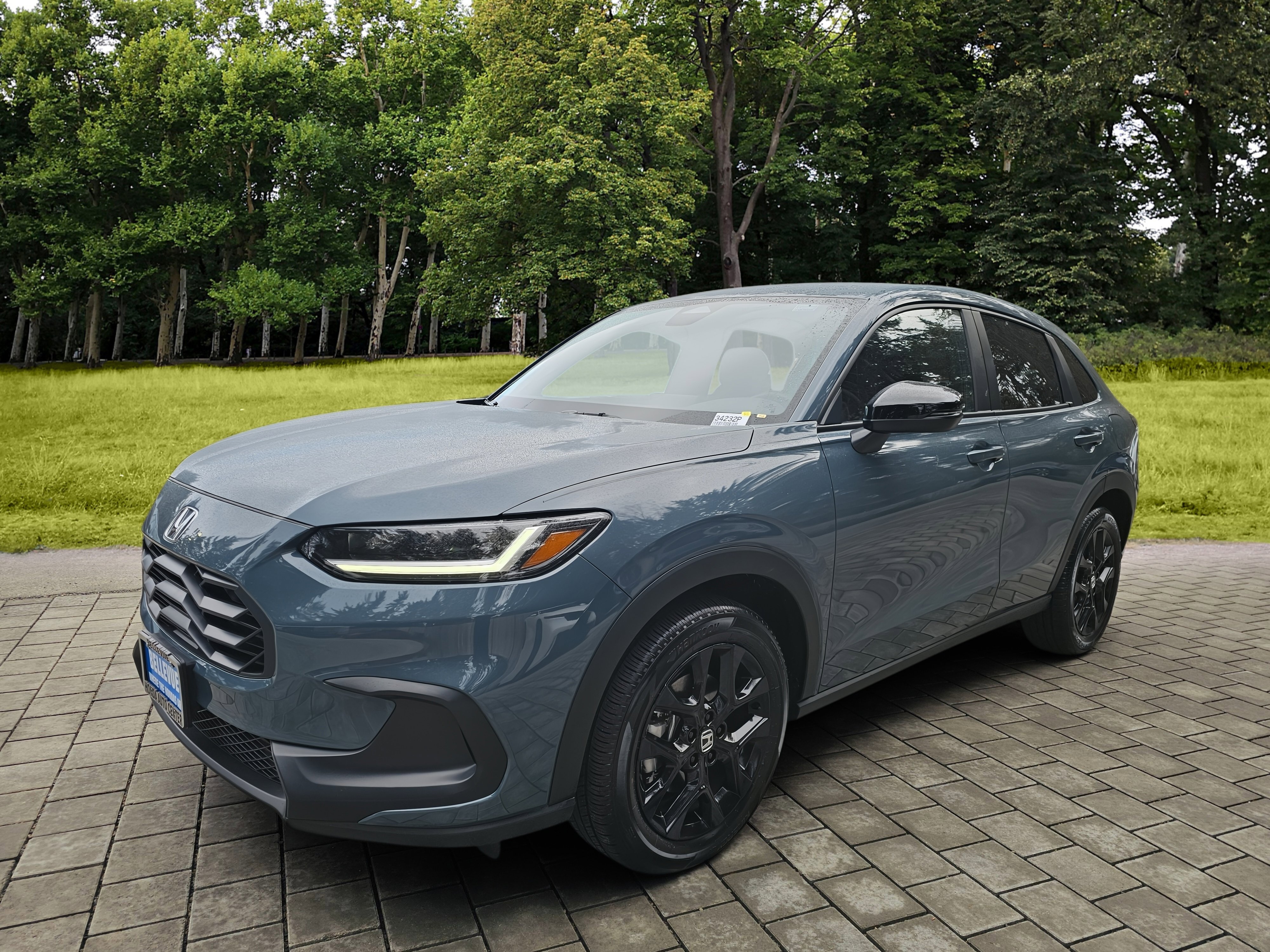 Certified 2025 Honda HR-V Sport image 3