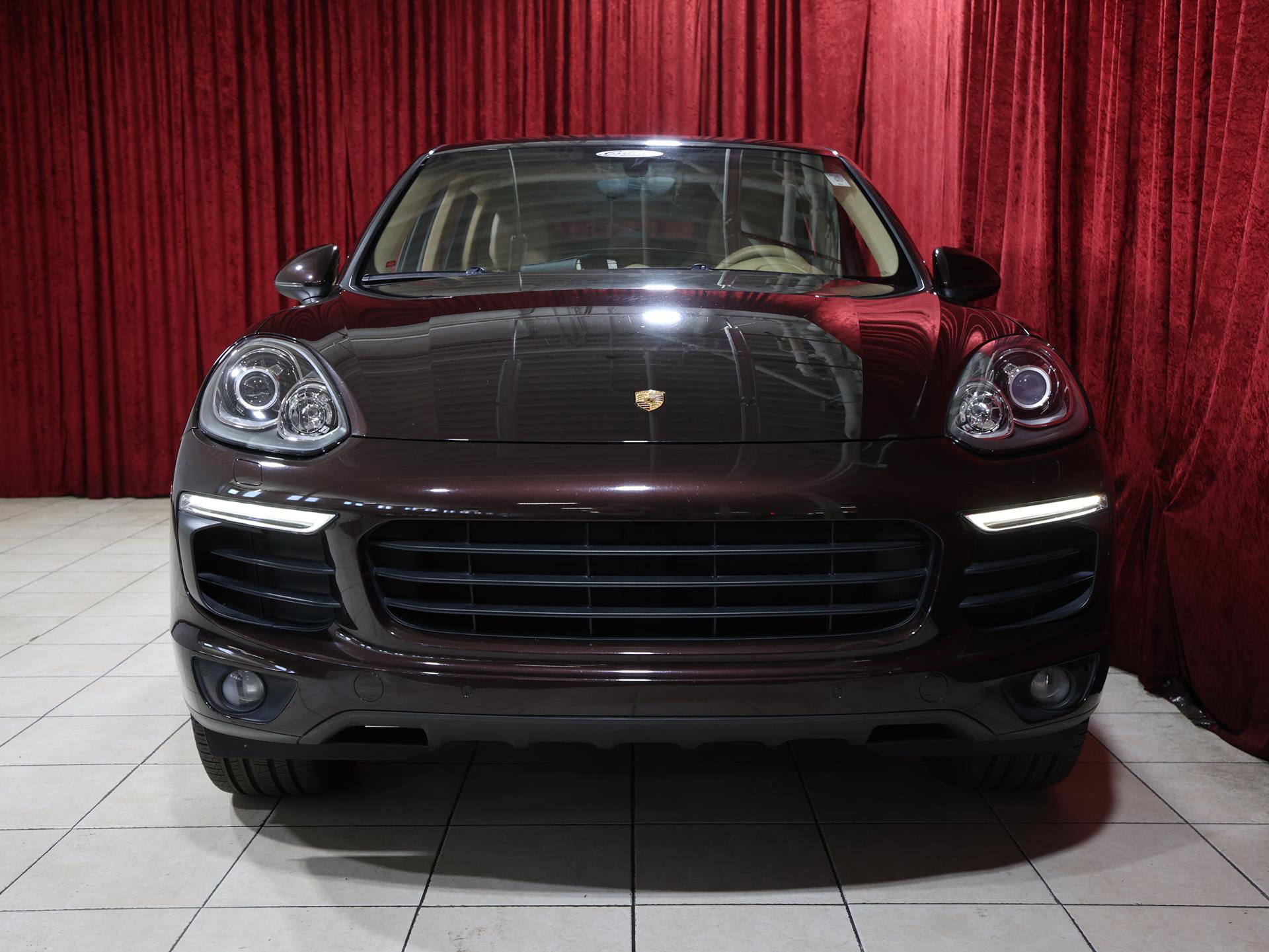 Used 2017 Porsche Cayenne AWD/4WD image 9