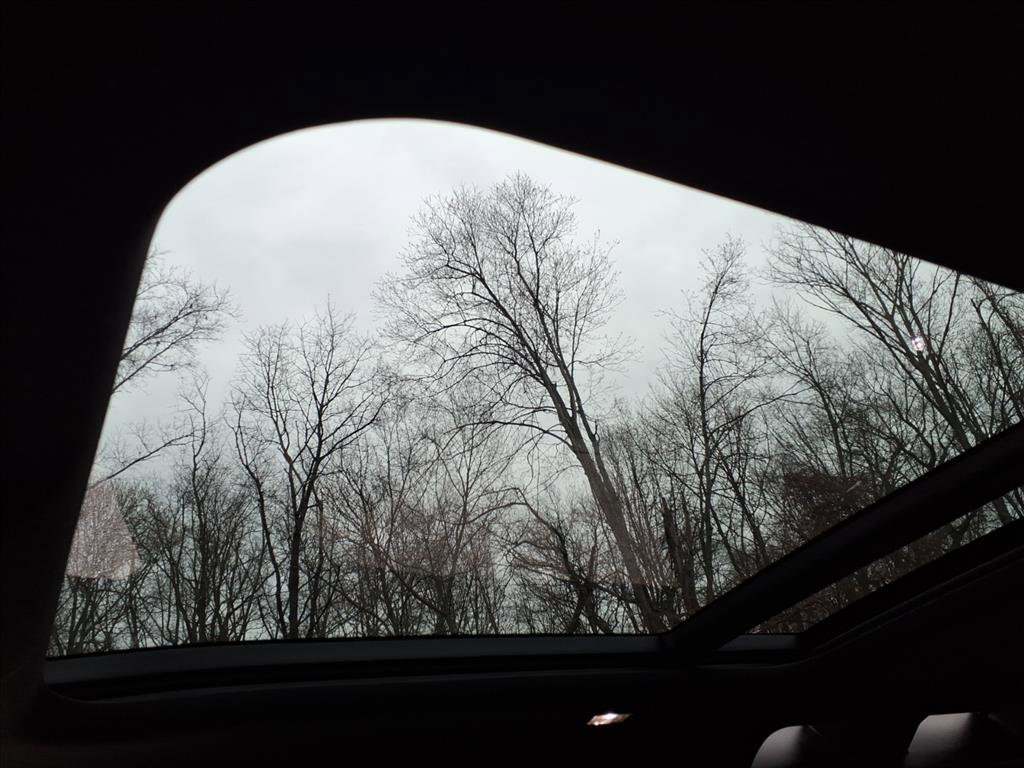 Certified 2023 Land Rover Defender 110 X-Dynamic SE image 18