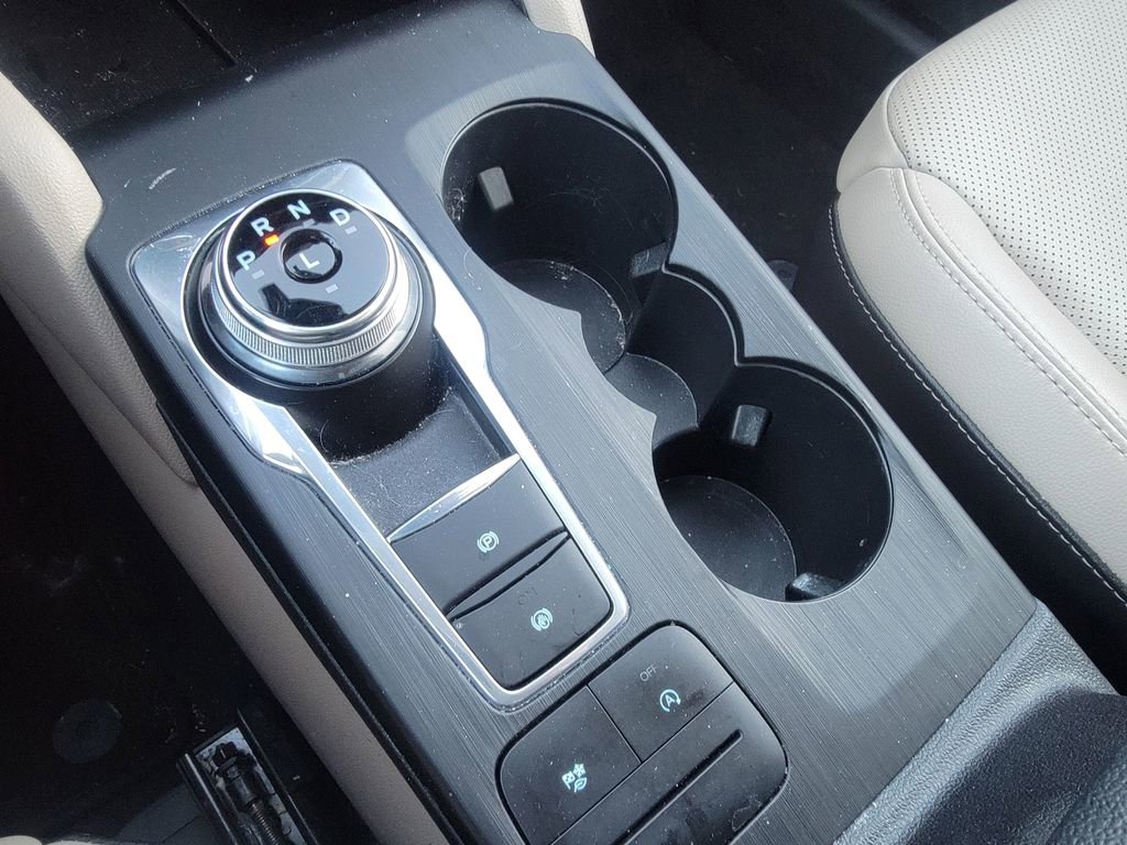 Used 2021 Ford Escape SEL image 16