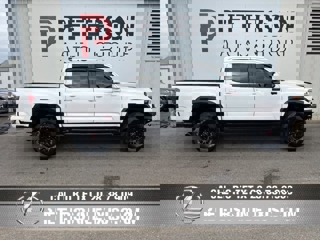 Used 2017 Toyota Tacoma TRD Pro image 2