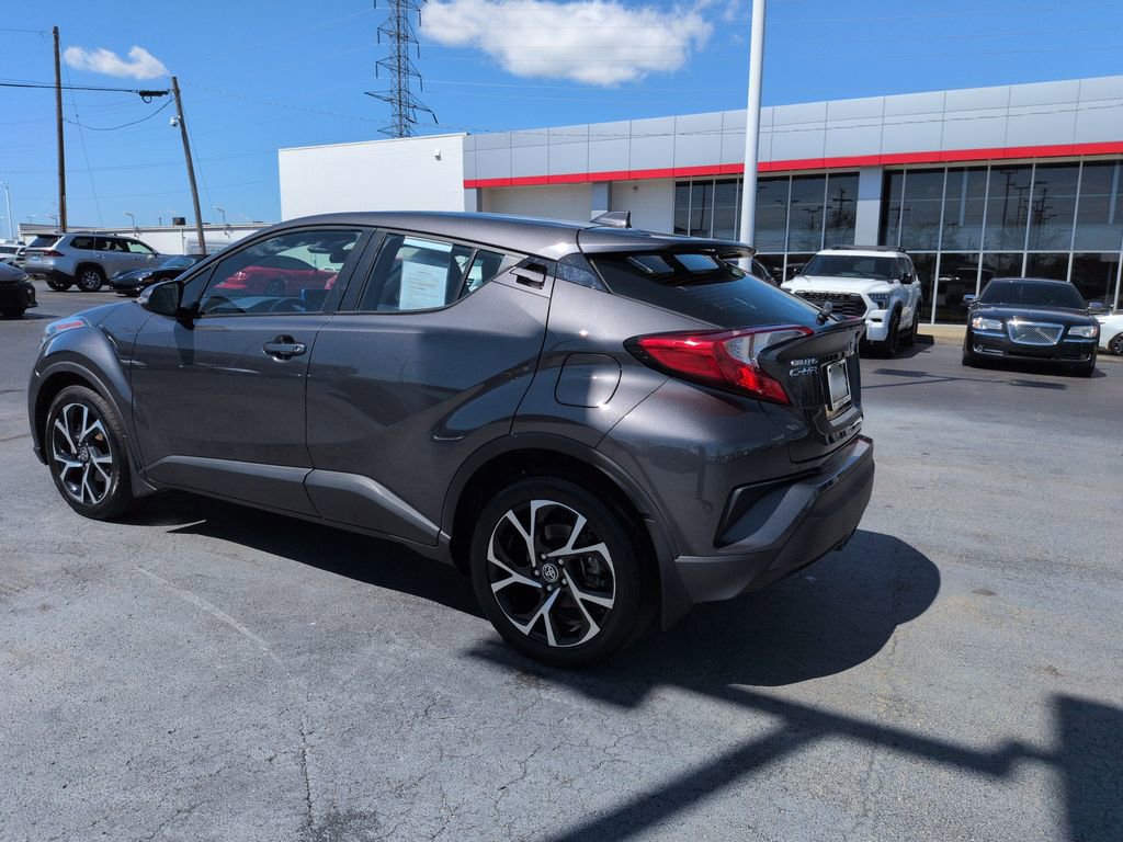 Certified 2022 Toyota C-HR XLE image 3