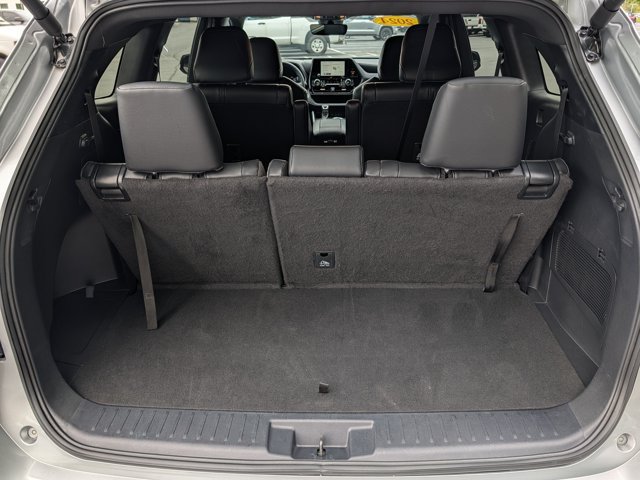 Used 2024 Toyota Highlander XSE AWD/4WD image 17
