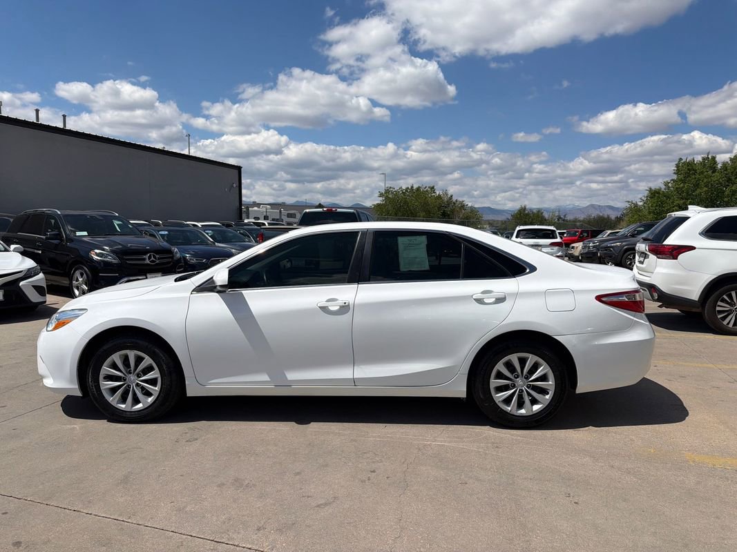 Used 2017 Toyota Camry LE FWD image 8
