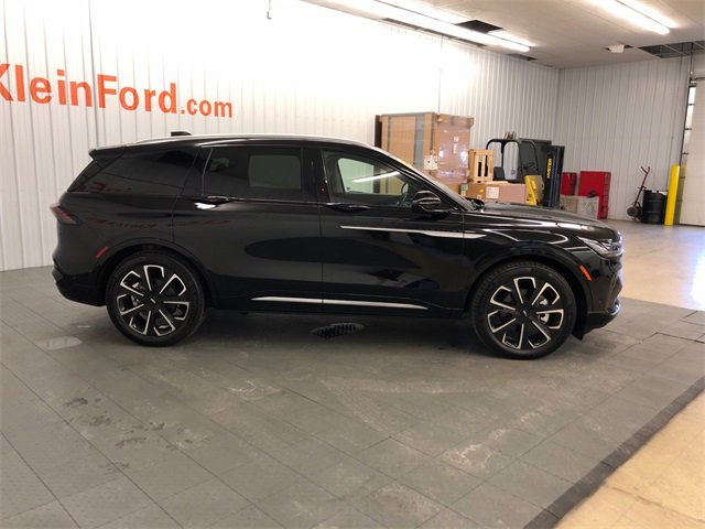 Used 2024 Lincoln Nautilus Reserve w/ Equipment Group 203A image 13