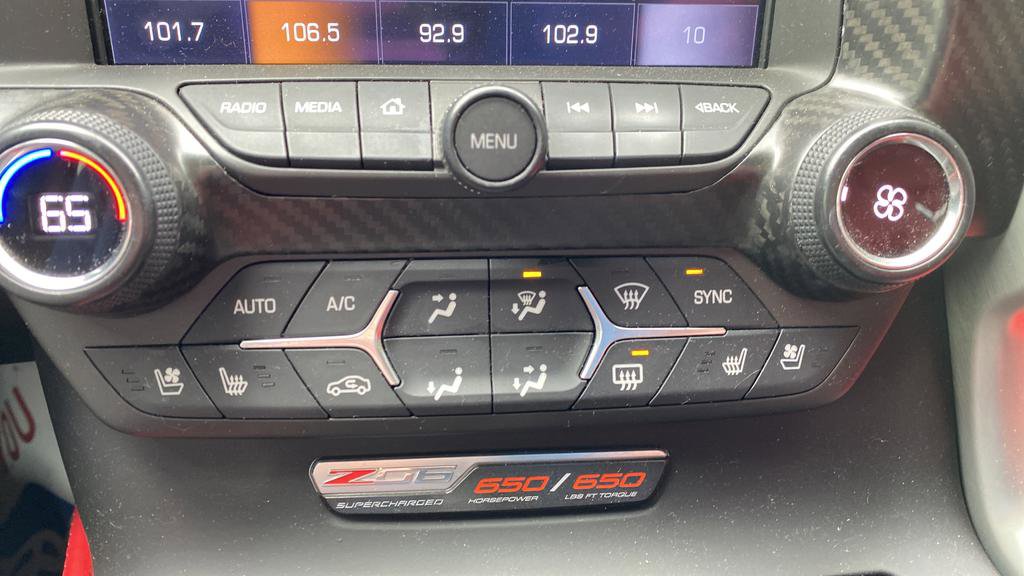 Used 2015 Chevrolet Corvette Z06 w/ 3LZ Preferred Equipment Group image 18