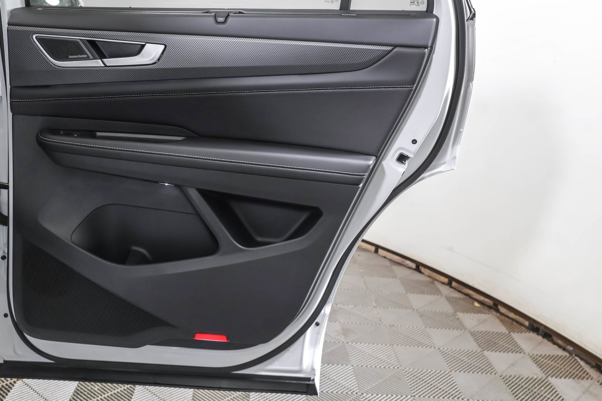 New 2026 Volkswagen Atlas Cross Sport SEL Premium R-Line image 42