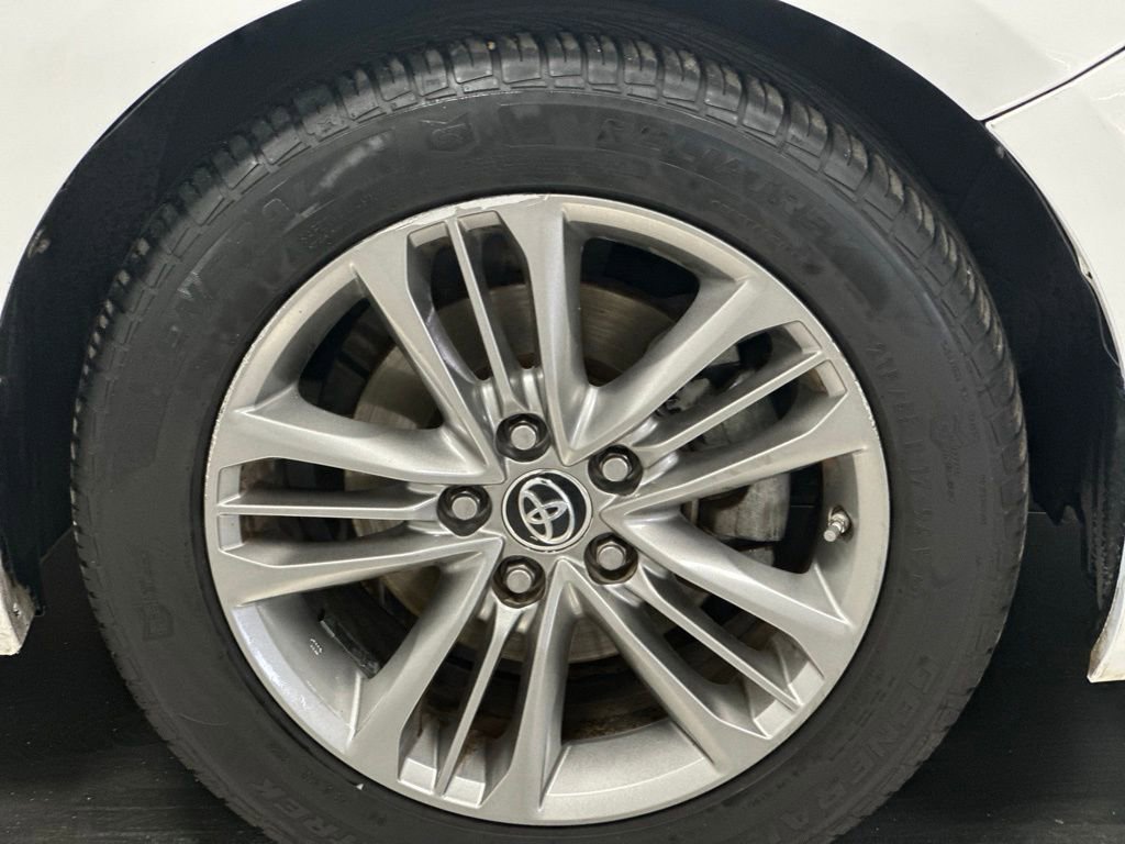 Used 2016 Toyota Camry SE image 21