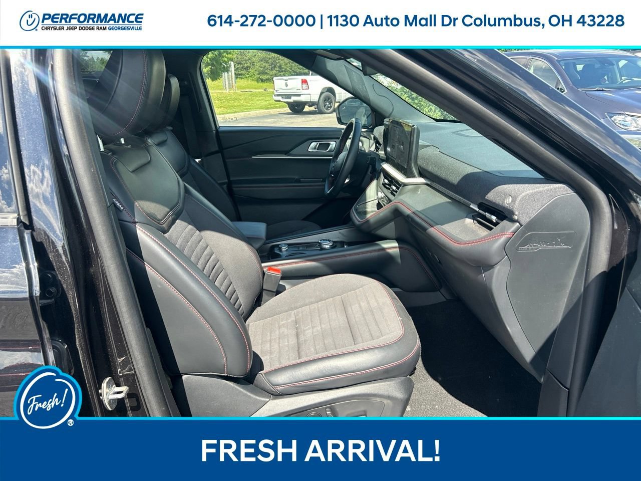 Used 2025 Ford Explorer ST-Line w/ ST-Line Street Pack AWD/4WD image 16