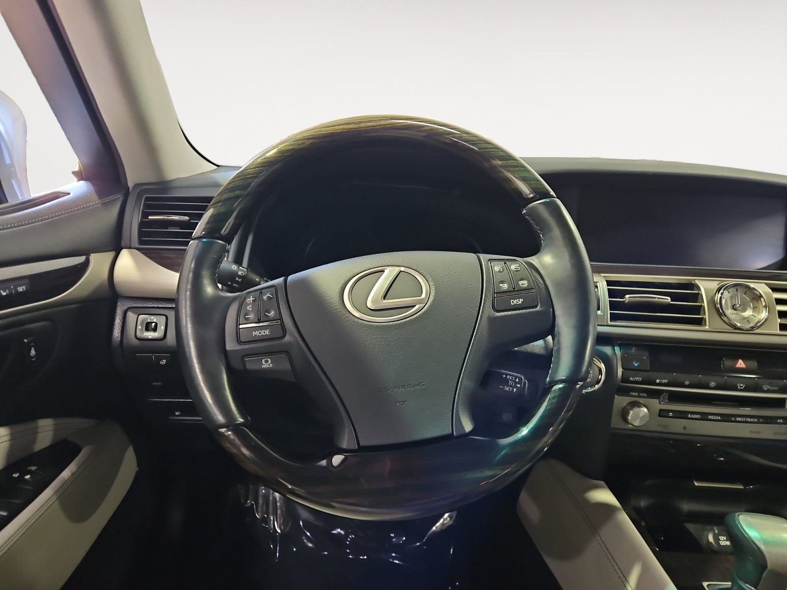 Used 2014 Lexus LS 460 w/ Comfort Package RWD image 12