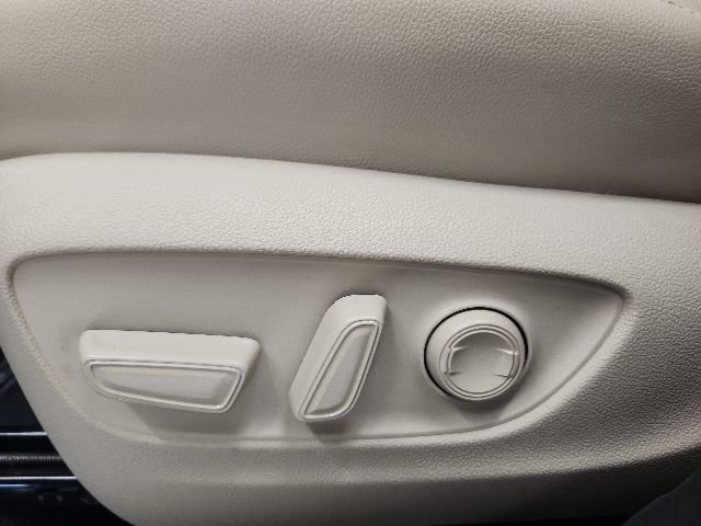 Certified 2025 Toyota Highlander Limited AWD/4WD image 54
