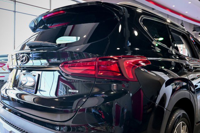 Used 2019 Hyundai Santa Fe SEL AWD/4WD image 11