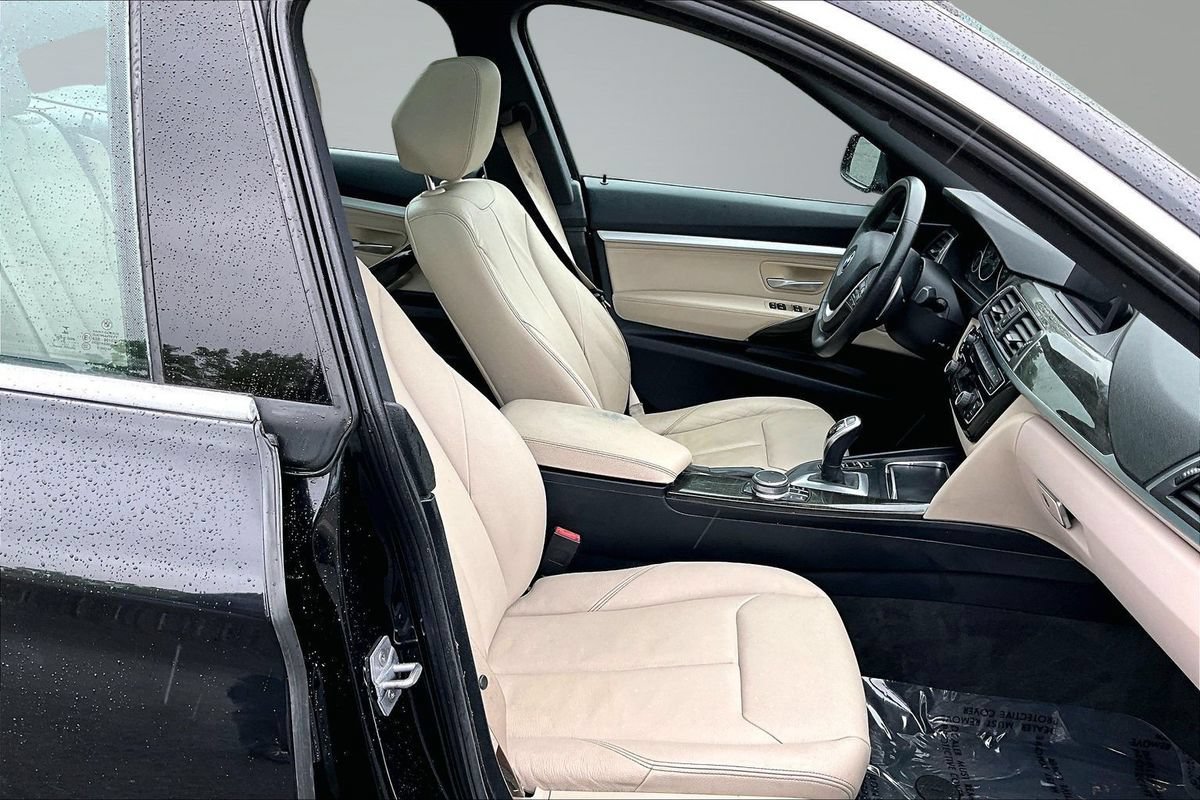 Used 2018 BMW 330i Gran Turismo xDrive w/ Premium Package AWD/4WD image 13
