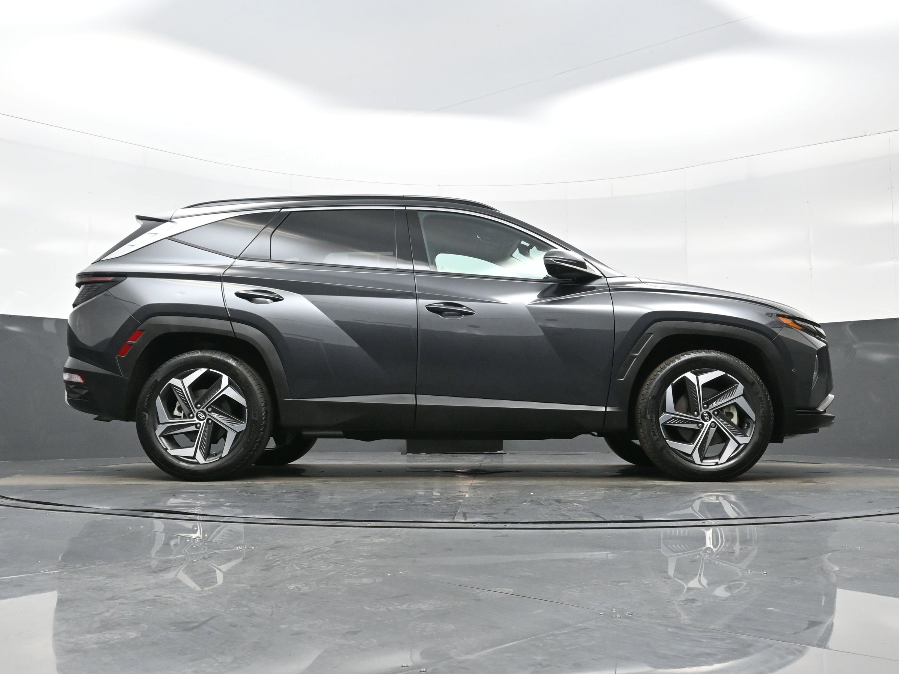 Used 2023 Hyundai Tucson Limited image 33