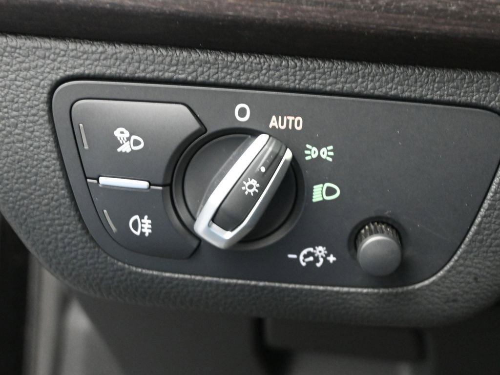 Used 2021 Audi Q5 2.0T Premium Plus w/ Premium Plus Package image 16