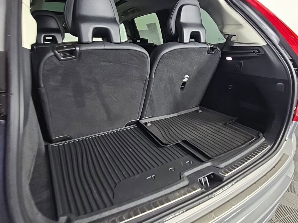 Certified 2023 Volvo XC90 B6 Plus w/ Protection Package Premier AWD/4WD image 10