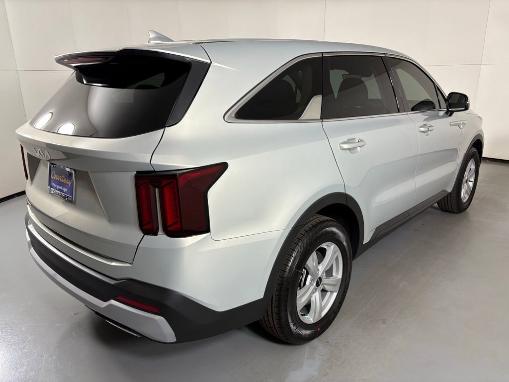 New 2026 Kia Sorento LX image 8