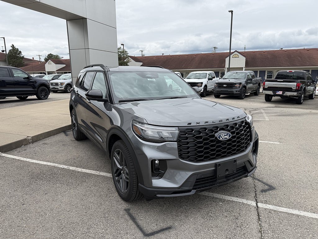 New 2027 Ford Explorer ST-Line w/ Premium Package AWD/4WD image 7