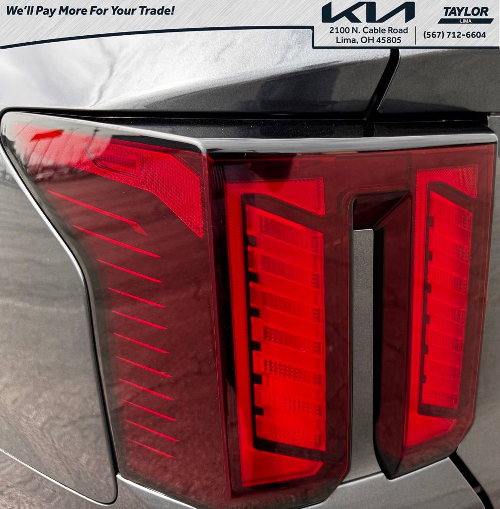 Used 2024 Kia Sorento S image 22
