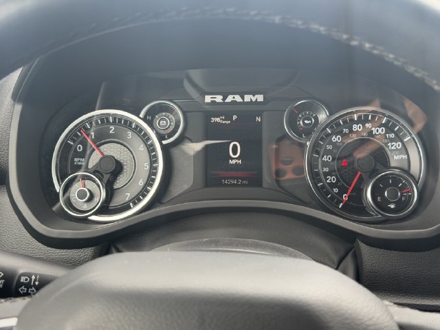 Used 2025 RAM 1500 Big Horn AWD/4WD image 30