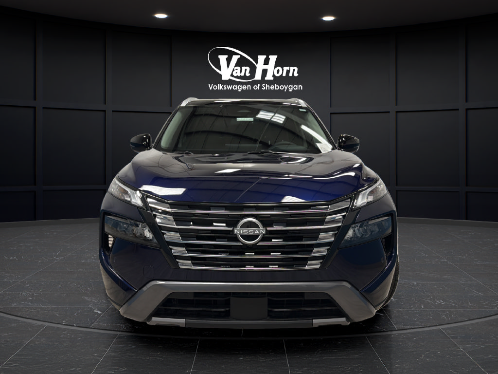 Used 2025 Nissan Rogue SL AWD/4WD image 2
