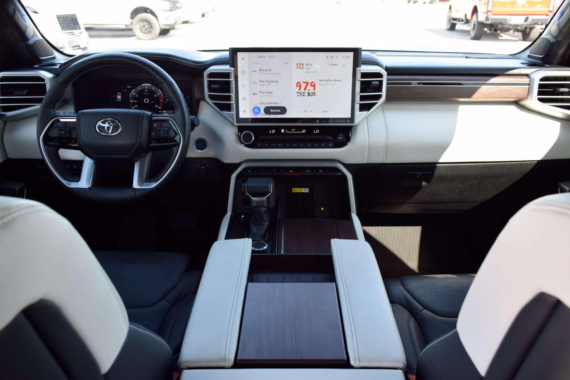 Used 2024 Toyota Sequoia Capstone AWD/4WD image 5