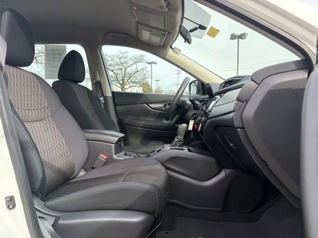 Used 2018 Nissan Rogue S image 16
