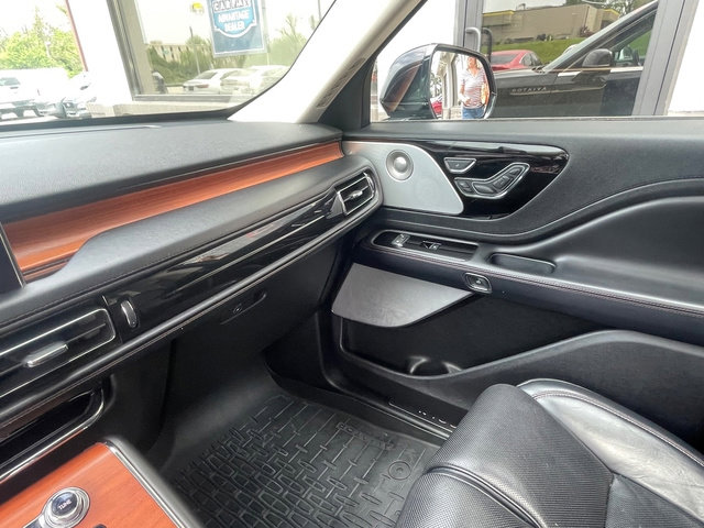 Used 2020 Lincoln Aviator Reserve w/ Equipment Group 201A image 46