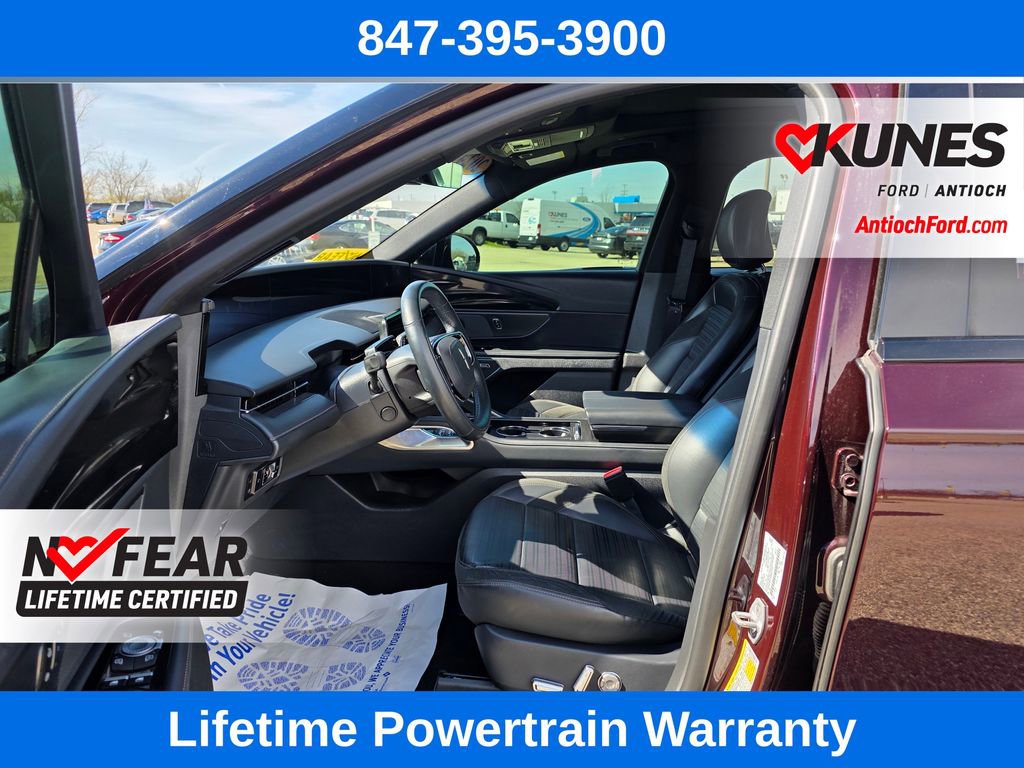 Used 2024 Lincoln Nautilus Reserve w/ Equipment Group 202A AWD/4WD image 15