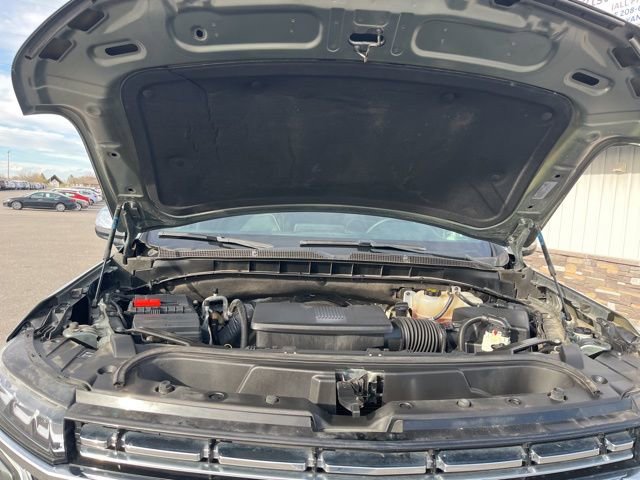 Used 2023 Chevrolet Suburban Premier AWD/4WD image 24