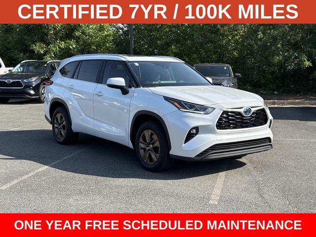 Used 2023 Toyota Highlander Bronze Edition FWD image 1