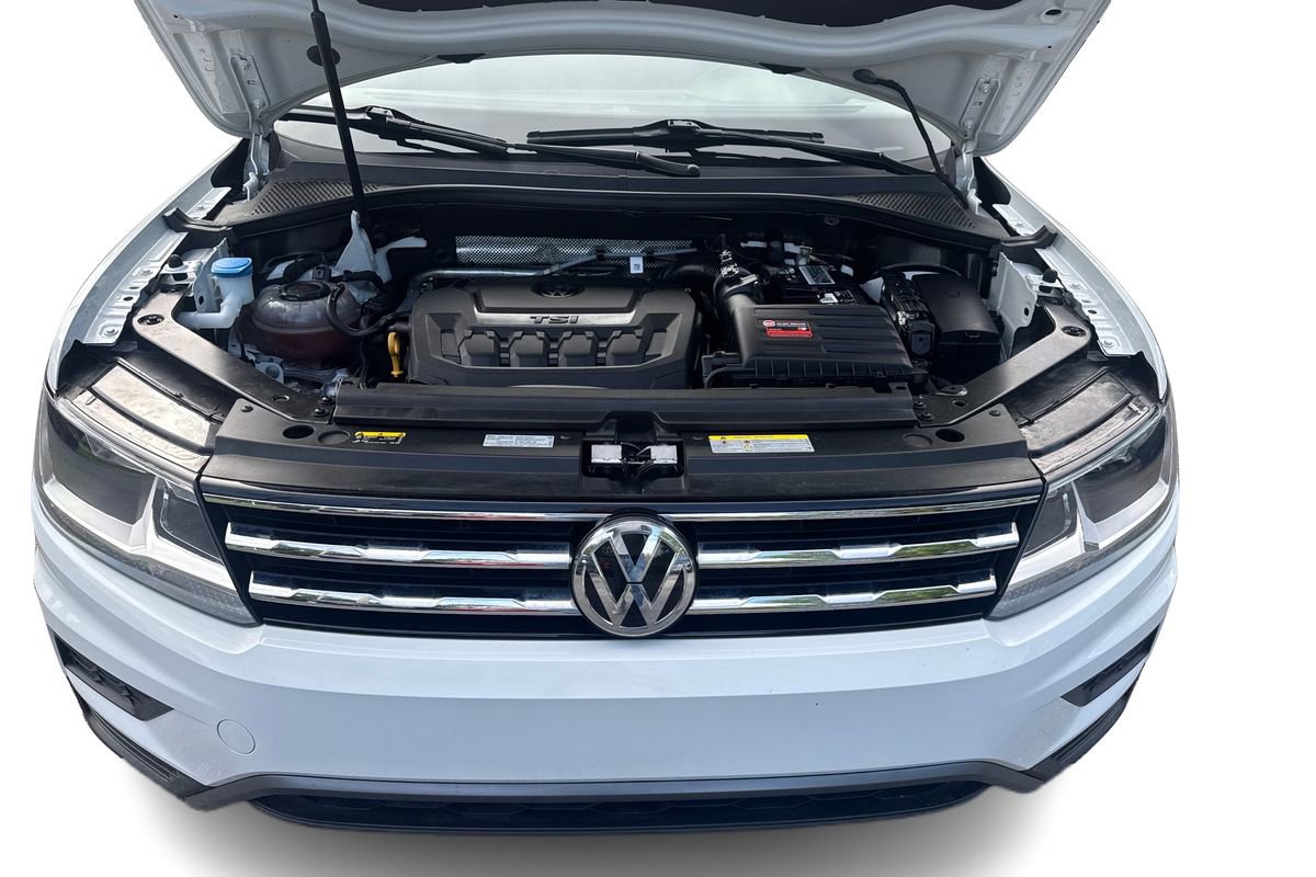 Used 2021 Volkswagen Tiguan SE FWD image 23