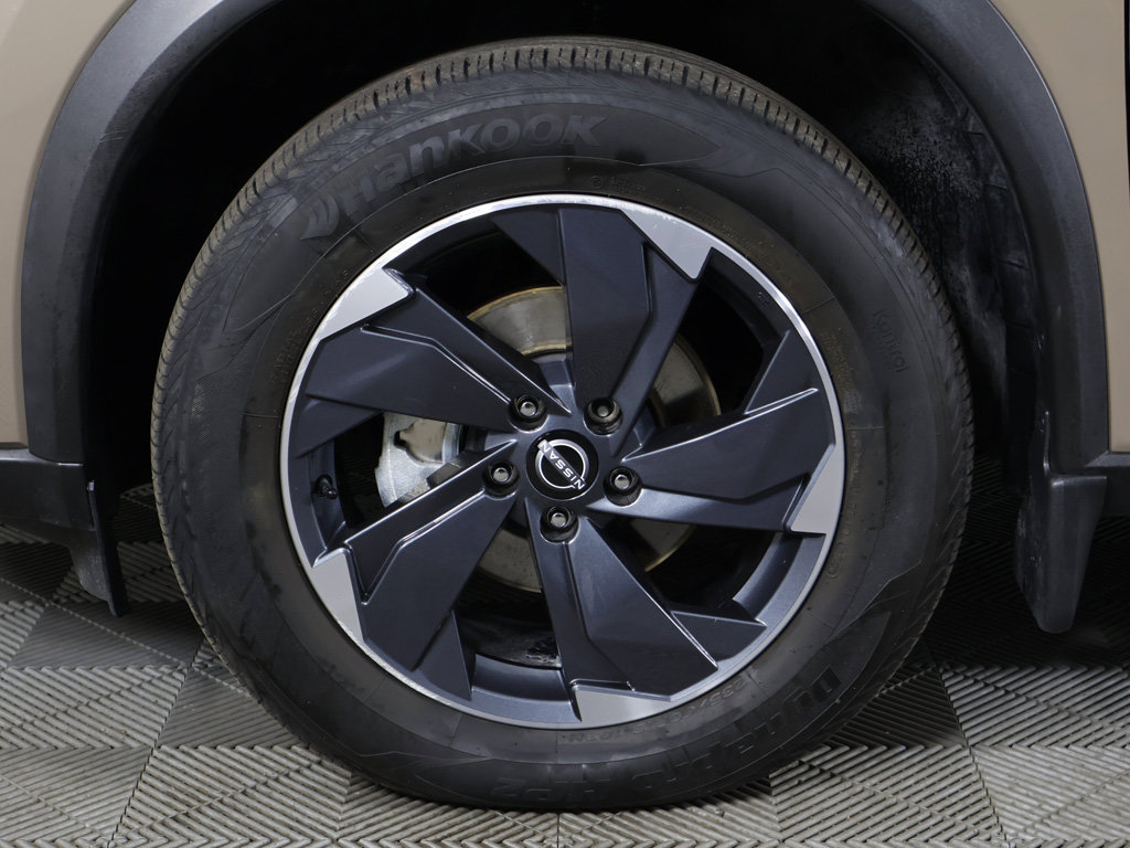 Used 2024 Nissan Rogue SV AWD/4WD image 20