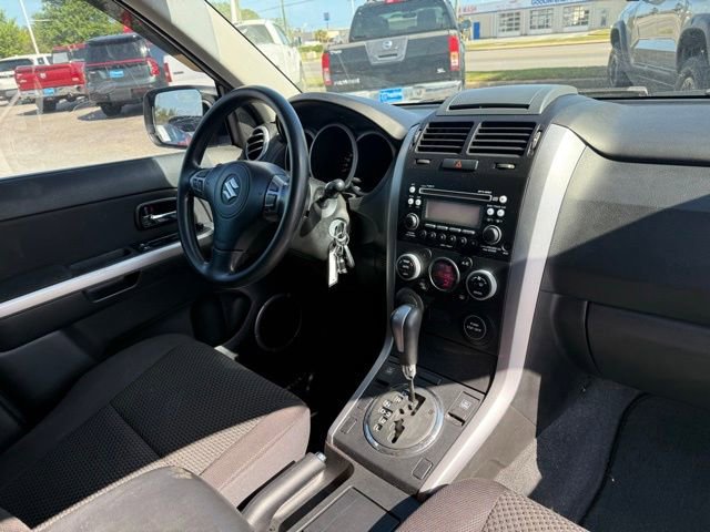 Used 2011 Suzuki Grand Vitara Premium image 14
