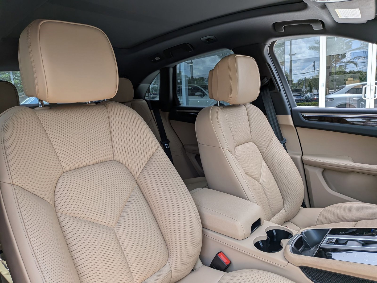 New 2026 Porsche Macan AWD/4WD image 26