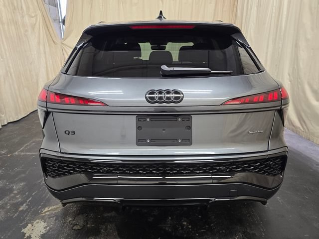 New 2026 Audi Q3 quattro 2.0T AWD/4WD image 7