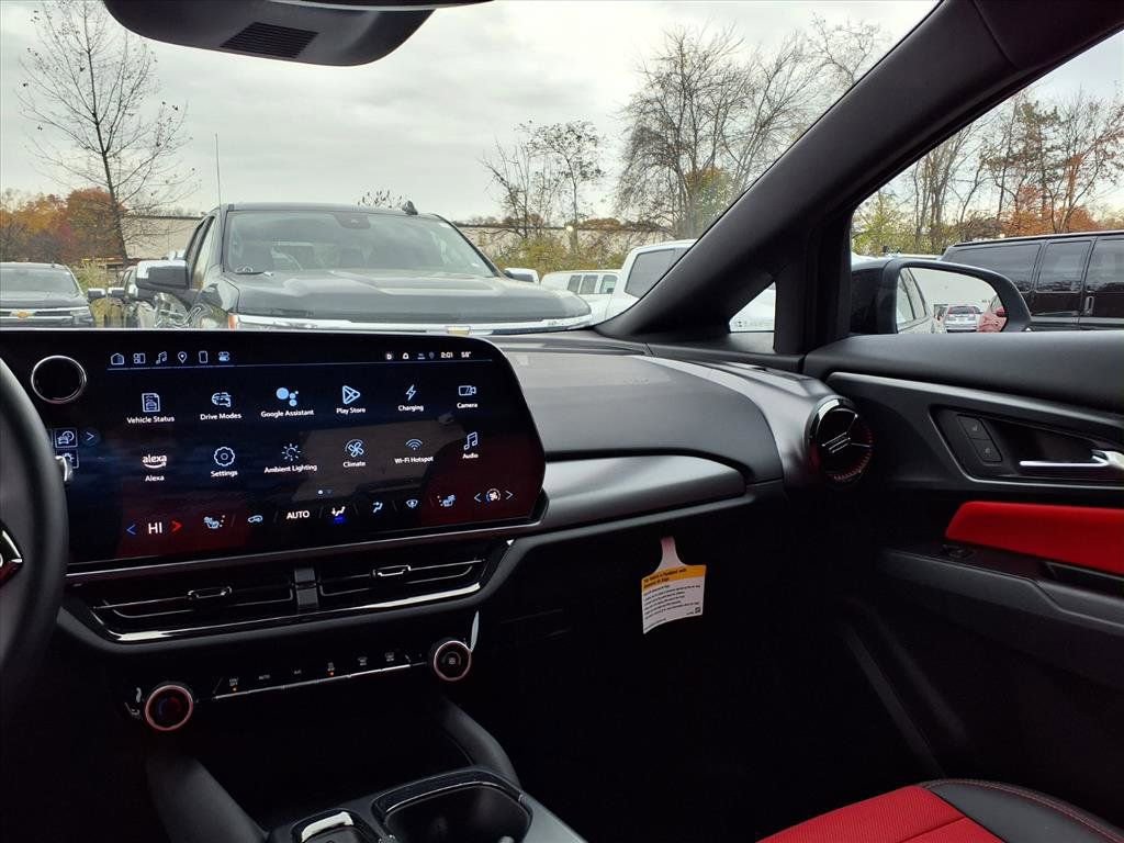 Used 2025 Chevrolet Equinox EV RS image 20