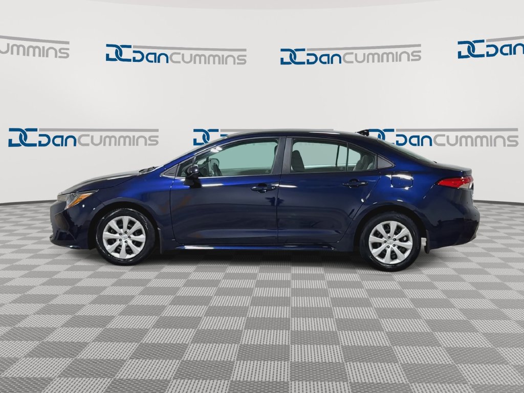 Used 2023 Toyota Corolla LE w/ Carpet Mat Package (TMS) FWD image 5