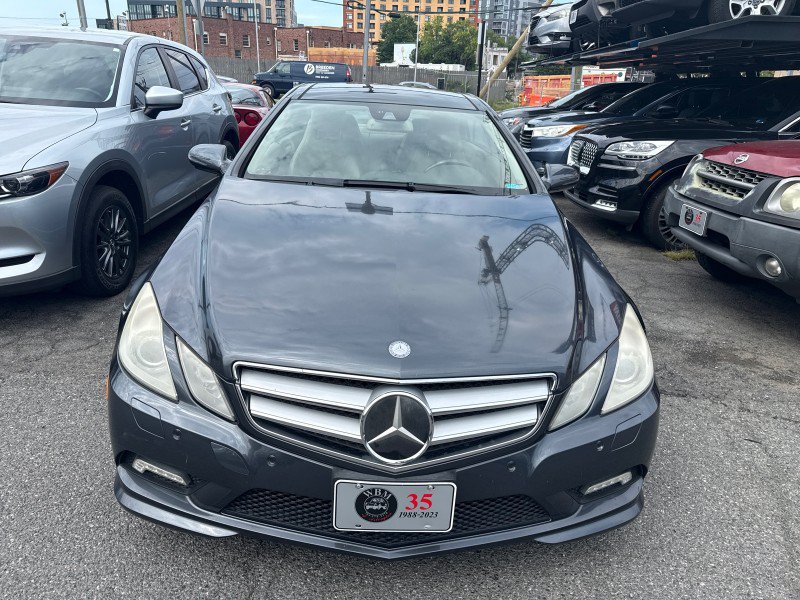 Used 2010 Mercedes-Benz E 550 Coupe image 8